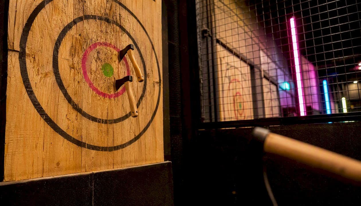 Axe throwing league nights: your complete guide